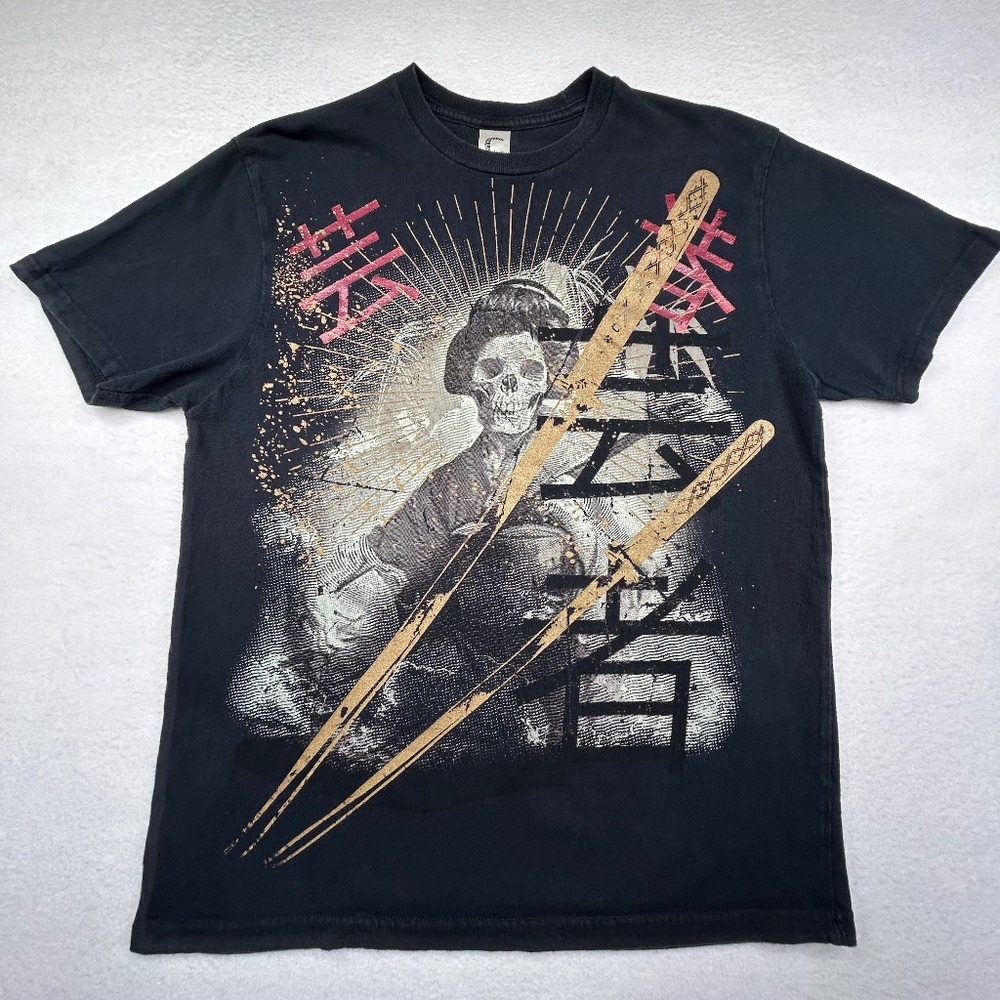 Vintage Y2K Medium Japanese Graphic Geisha Skeleton Katanas Short-sleeve T-shirt